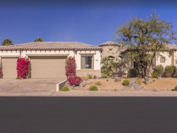 Palm Desert Vacation Home Six Bedroom with Pool