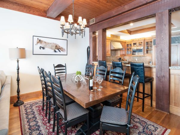 Walking distance to Teton Village slopes Restaurants and shops