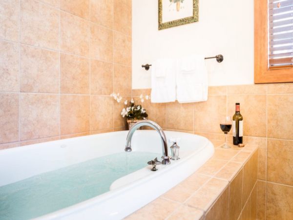 Walking distance to Teton Village slopes Restaurants and shops
