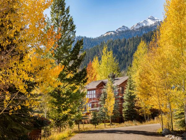 Ski In/Ski Out Townhouse Hot Tub, 3-Bed in Teton Village