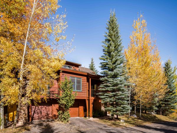 Ski In/Ski Out Townhouse Hot Tub, 3-Bed in Teton Village