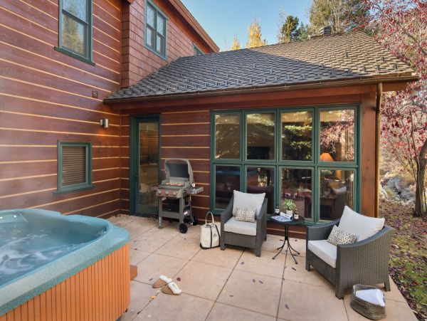 Ski In/Ski Out Townhouse Hot Tub, 3-Bed in Teton Village