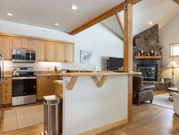 Ski In/Ski Out Townhouse Hot Tub, 3-Bed in Teton Village