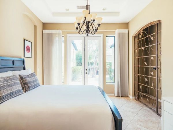 Palm Desert Eight Bedrooms Luxury Vacation Villa