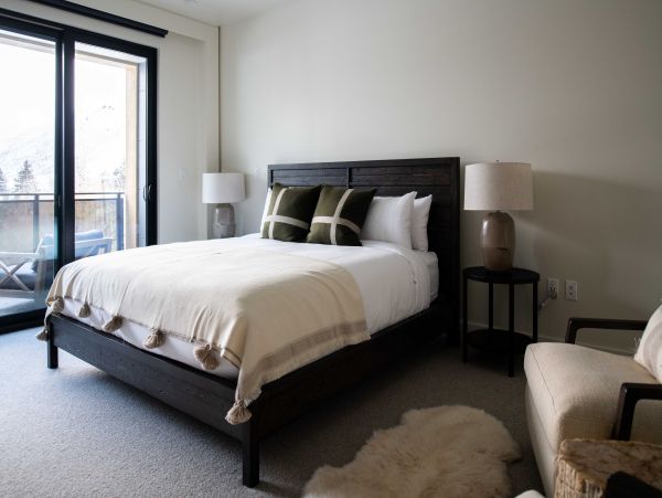 Jackson Hole Luxury Vacation Rental  Snow King Mountain 3-Bedroom Condo