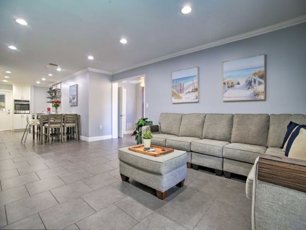 Four Bedroom Pool Home for Rent in Boca Raton Sleeps 10