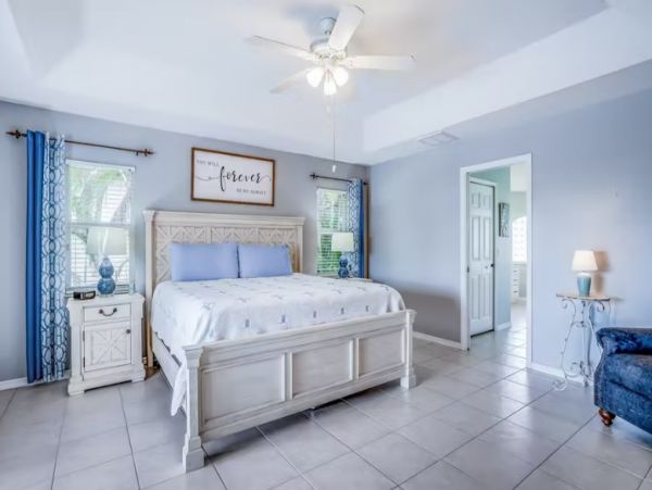 Cape Coral Canal-Front 4 Bedroom Home Private Pool & Dock