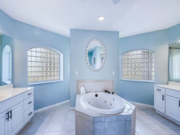 Cape Coral Canal-Front 4 Bedroom Home Private Pool & Dock