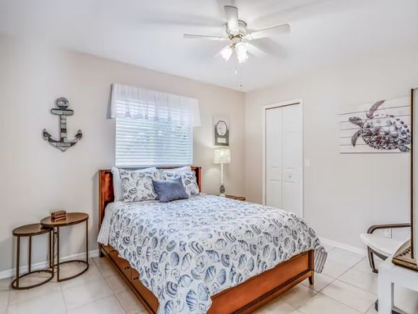 Cape Coral Canal-Front 4 Bedroom Home Private Pool & Dock