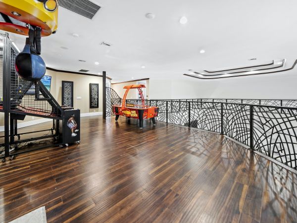 Luxury Hollywood FL 7 Bedroom Villa with Private Pool & Spa