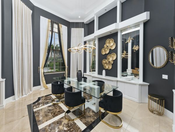 Luxury Hollywood FL 7 Bedroom Villa with Private Pool & Spa