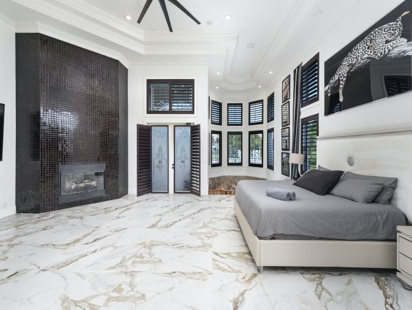 Luxury Hollywood FL 7 Bedroom Villa with Private Pool & Spa
