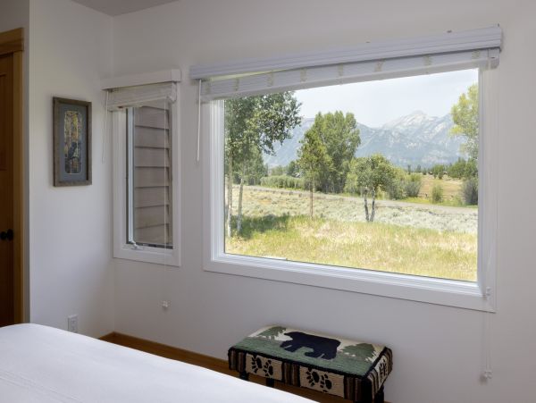 Jackson Two Bedroom Refined Mountain Retreat