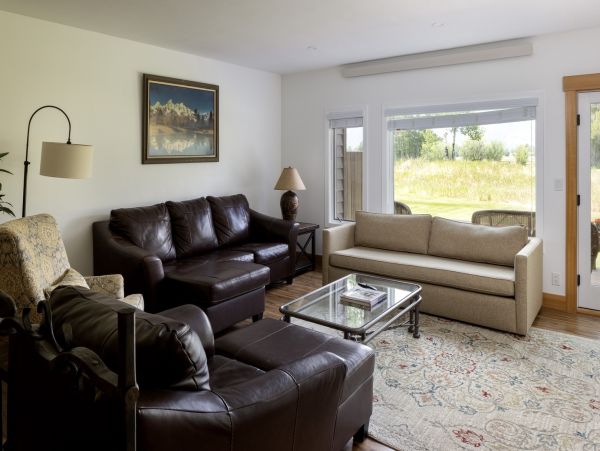 Jackson Two Bedroom Refined Mountain Retreat