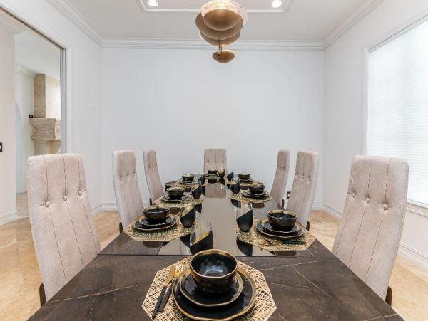 Fort Lauderdale Vacation Mansion Six Bedroom with Pool