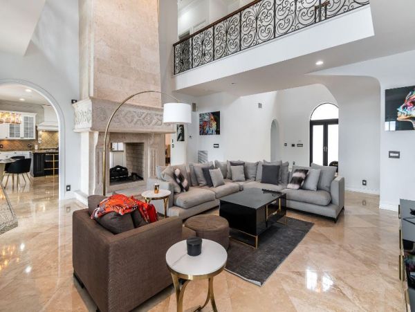 Fort Lauderdale Vacation Mansion Six Bedroom with Pool