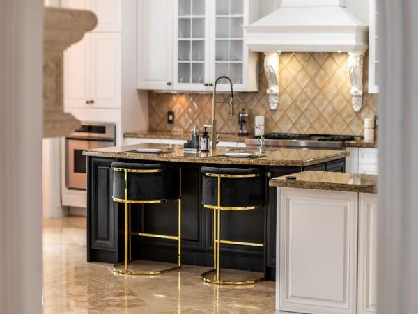 Fort Lauderdale Vacation Mansion Six Bedroom with Pool