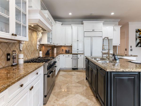 Fort Lauderdale Vacation Mansion Six Bedroom with Pool