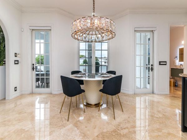 Fort Lauderdale Vacation Mansion Six Bedroom with Pool