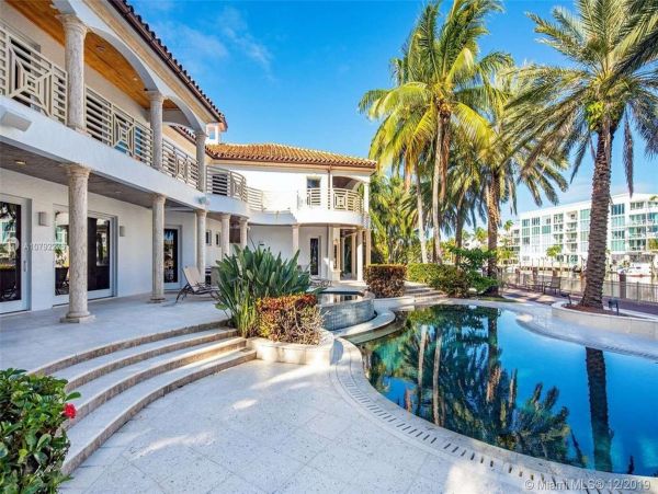 Incredible Fort Lauderdale Vacation Home with Pool & Spa
