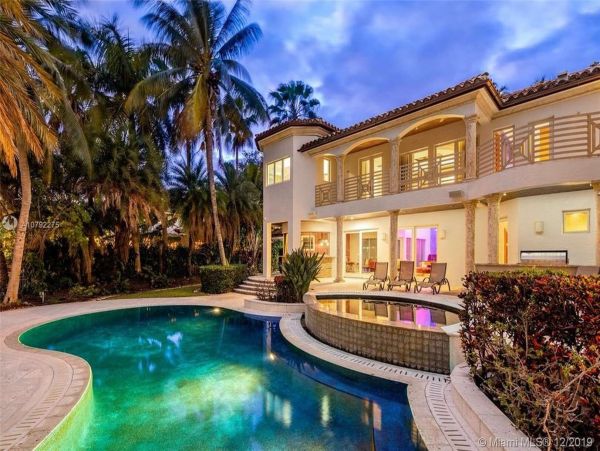 Incredible Fort Lauderdale Vacation Home with Pool & Spa