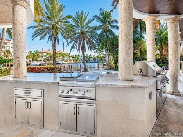 Incredible Fort Lauderdale Vacation Home with Pool & Spa