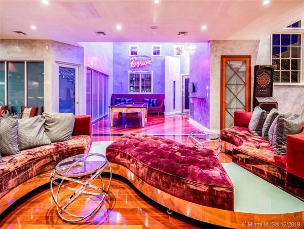 Incredible Fort Lauderdale Vacation Home with Pool & Spa
