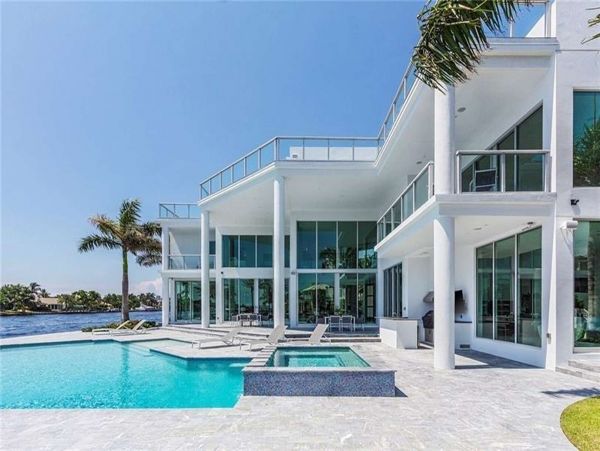 Waterfront Villa Located on the Heart of Fort Lauderdale