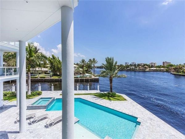 Waterfront Villa Located on the Heart of Fort Lauderdale
