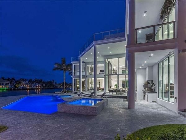 Waterfront Villa Located on the Heart of Fort Lauderdale