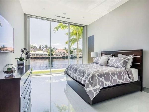 Waterfront Villa Located on the Heart of Fort Lauderdale