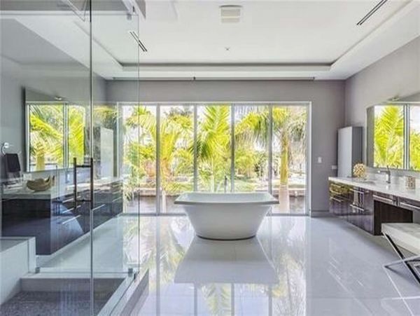 Waterfront Villa Located on the Heart of Fort Lauderdale