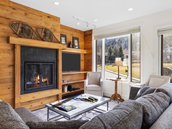 Rustic Decor Jackson Hole 3 Bedroom Vacation Condo