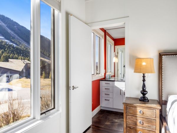 Rustic Decor Jackson Hole 3 Bedroom Vacation Condo