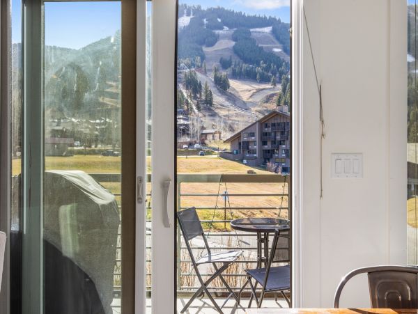 Rustic Decor Jackson Hole 3 Bedroom Vacation Condo