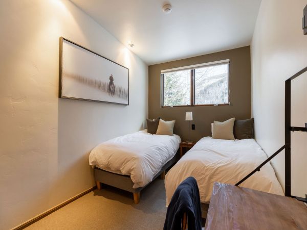 SKi in Ski Out Golden Peak Townhome