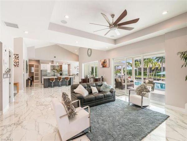 Great Option Canal Front Home Pool & Spa in Marco Island