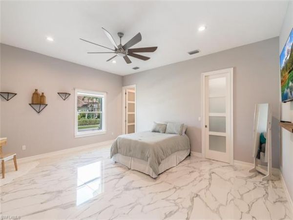 Great Option Canal Front Home Pool & Spa in Marco Island
