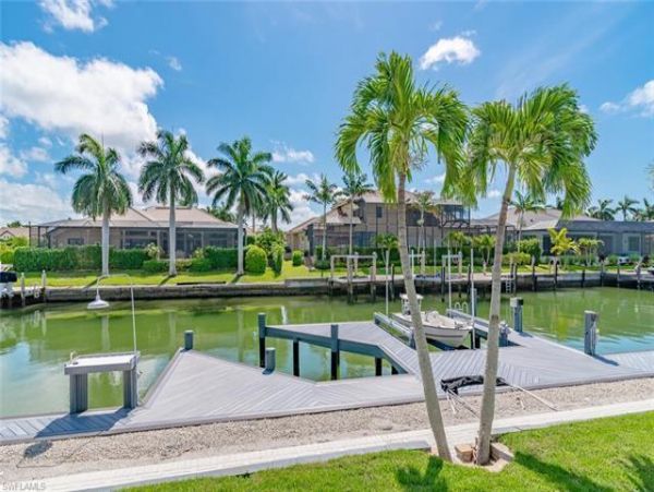 Great Option Canal Front Home Pool & Spa in Marco Island