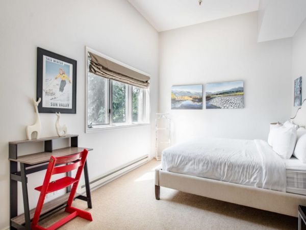 Mountainside Lovely Two Bedroom Vacation Rental