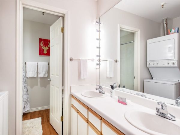 Mountainside Lovely Two Bedroom Vacation Rental