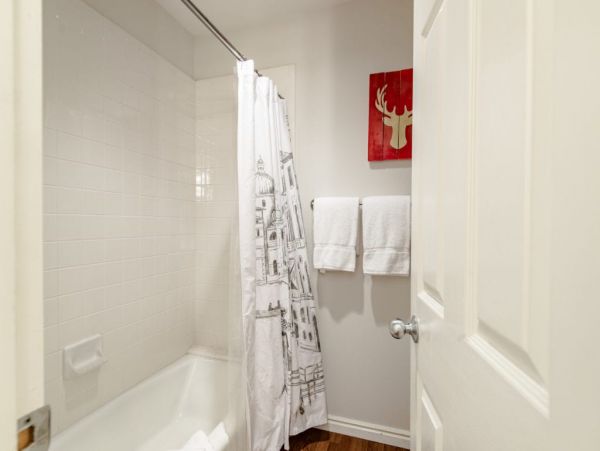 Mountainside Lovely Two Bedroom Vacation Rental