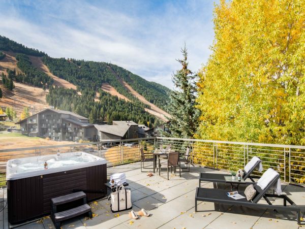 Elegant & Modern Three Bedroom Vacation Rental