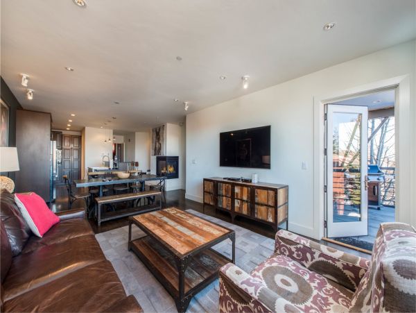 Elegant & Modern Three Bedroom Vacation Rental