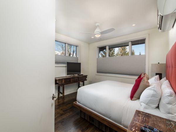 Elegant & Modern Three Bedroom Vacation Rental