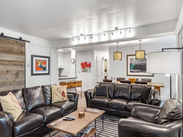 Teton Village MAGNIFICENT Three Bedroom Vacation Rental Great Amenities