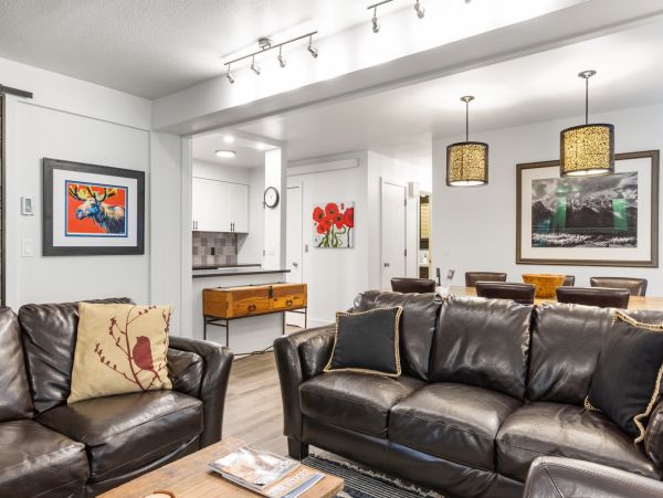 Teton Village MAGNIFICENT Three Bedroom Vacation Rental Great Amenities