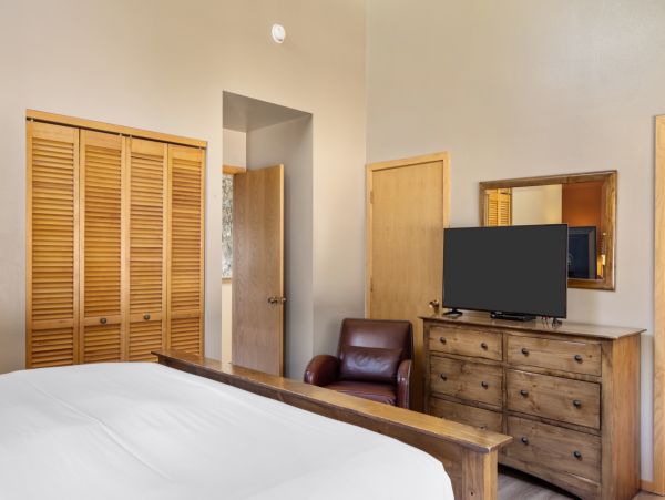 Jackson Hole Four Bedroom Ski Vacation Rental | Teton Village Luxury Condo