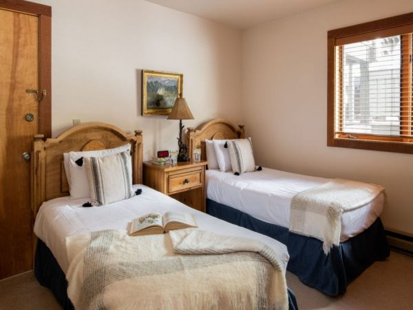 Teton Village Vacation Condo Sleeps 6 Guests