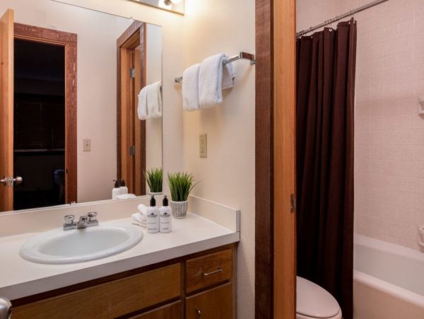 Teton Village Vacation Condo Sleeps 6 Guests